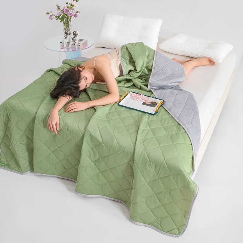 Cooling Comforter Lightweight