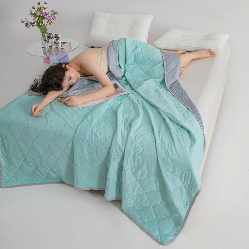 Cooling Comforter Lightweight
